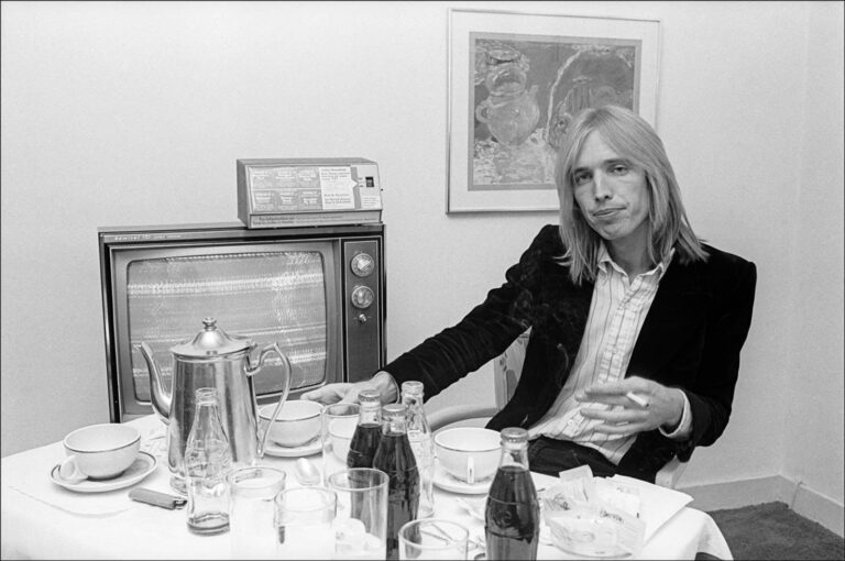 Tom Petty photographed having breakfast in New York City in 1979.
